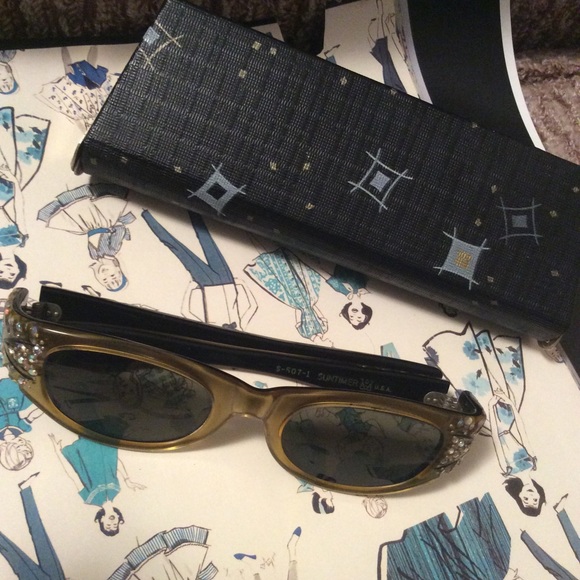 Pinup Vintage Sunglasses VLV - Picture 5 of 5